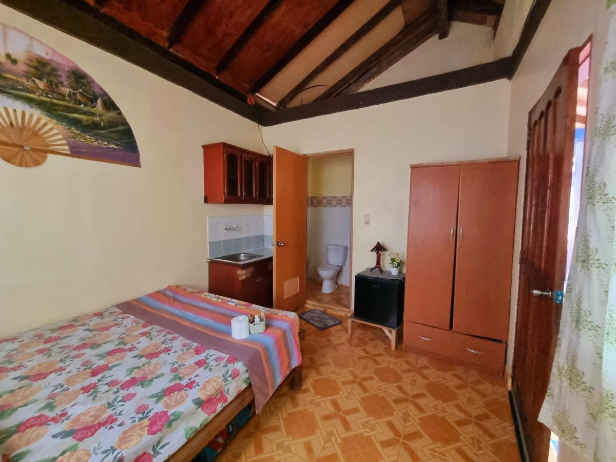 Prince Ludwig Beach Resort San Antonio  Esterno foto